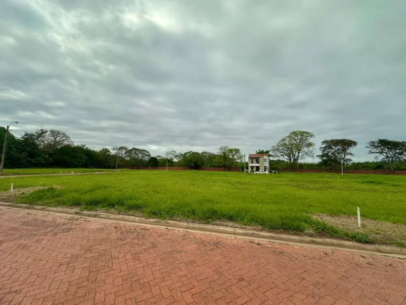 Terreno de 408,56 m² en venta en el Urubó, urbanización privada: foto 8 de 10