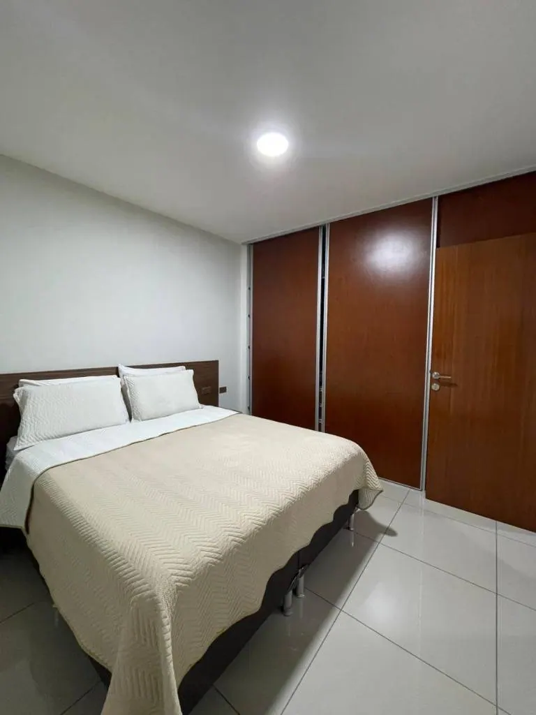 Furnished 1-bedroom apartment for rent in Equipetrol: foto 3 de 14