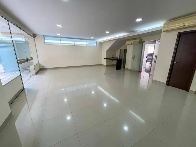 Departamento dúplex de 3 dormitorios en venta en el Edificio Meridiam: foto 11 de 12
