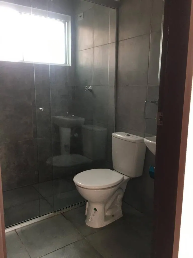 Casa de 3 dormitorios en venta en Cotoca, terreno de 437,22 m²: foto 3 de 4