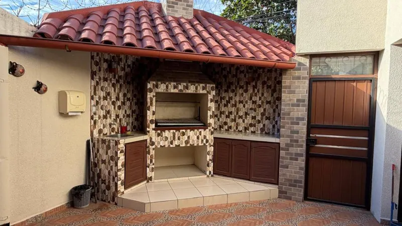 Furnished 3-bedroom house for rent on Av. Paraguá: foto 8 de 15