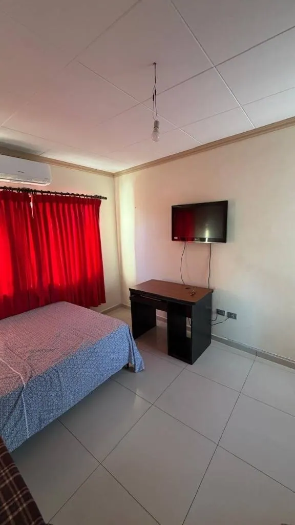 Furnished 3-bedroom house for rent on Av. Paraguá: foto 9 de 15