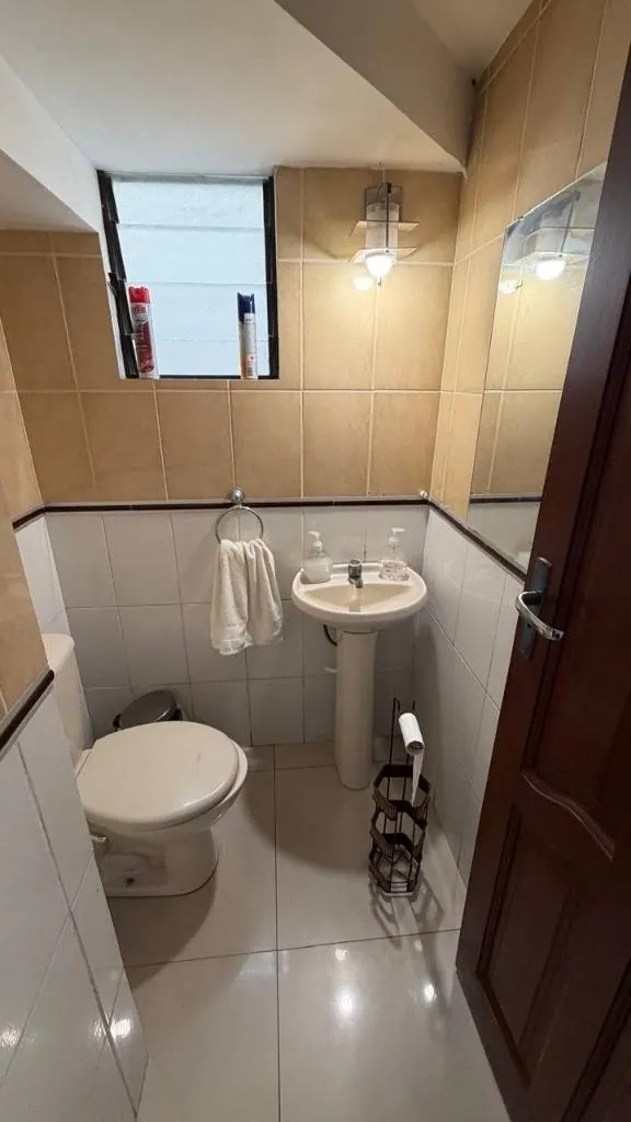 Furnished 3-bedroom house for rent on Av. Paraguá: foto 14 de 15