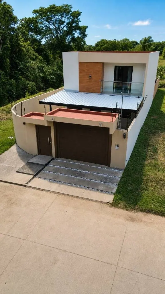 Casa en esquina de 2 plantas en venta en la Zona Norte, km 10: foto 4 de 35