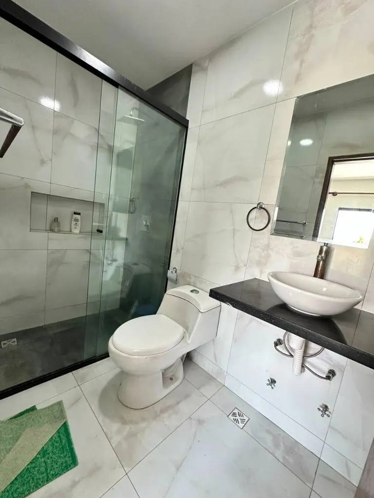 Casa en esquina de 2 plantas en venta en la Zona Norte, km 10: foto 24 de 35