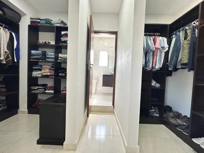 Casa en esquina de 2 plantas en venta en la Zona Norte, km 10: foto 31 de 35
