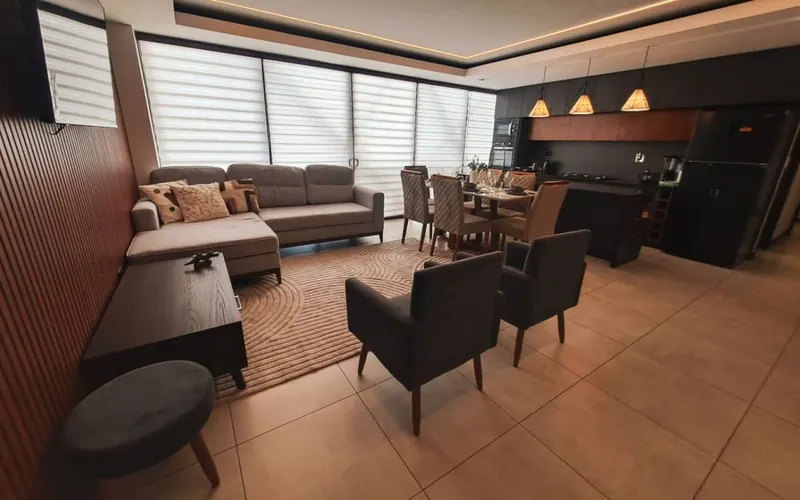 Departamento amoblado de 2 dormitorios en venta en Equipetrol: foto 1 de 11