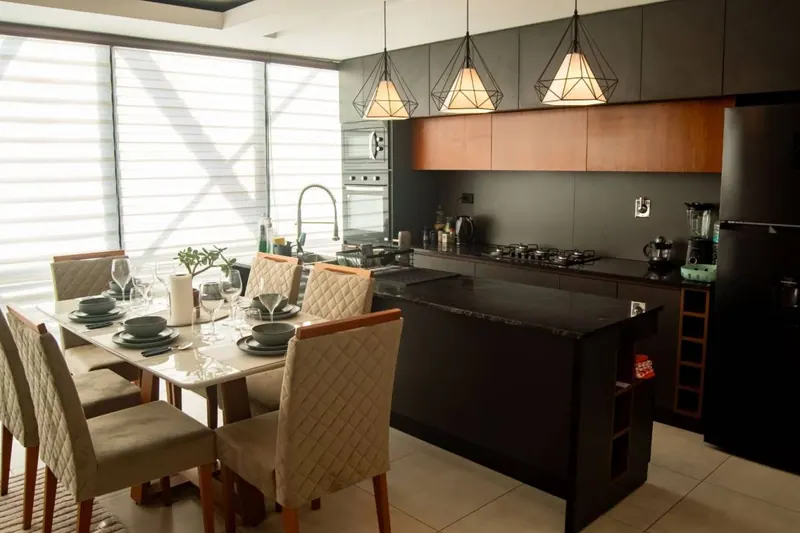 Departamento amoblado de 2 dormitorios en venta en Equipetrol: foto 4 de 11