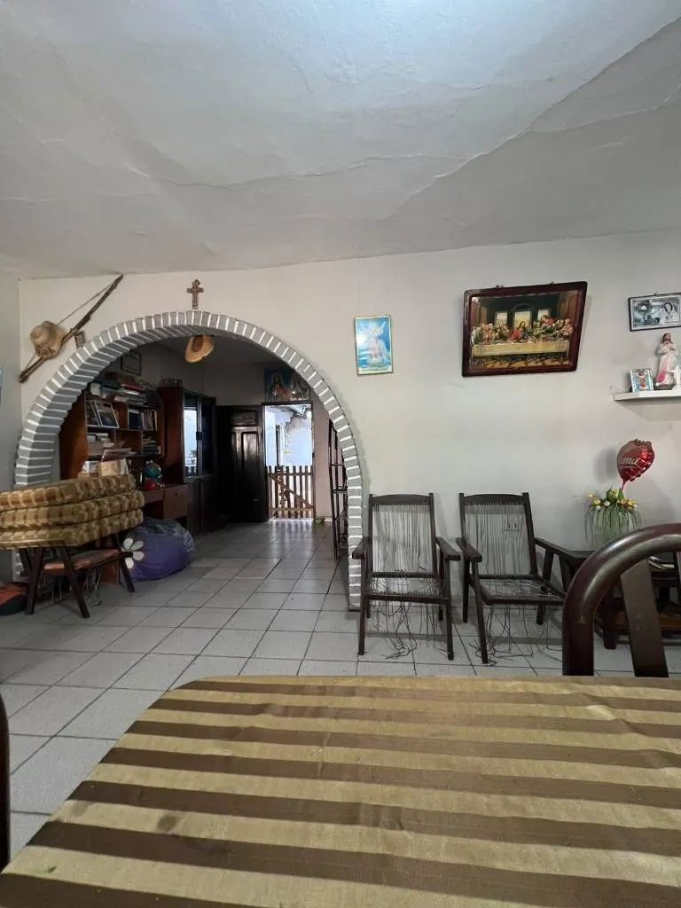 4-bedroom corner house for sale on Av. Mutualista: foto 1 de 8