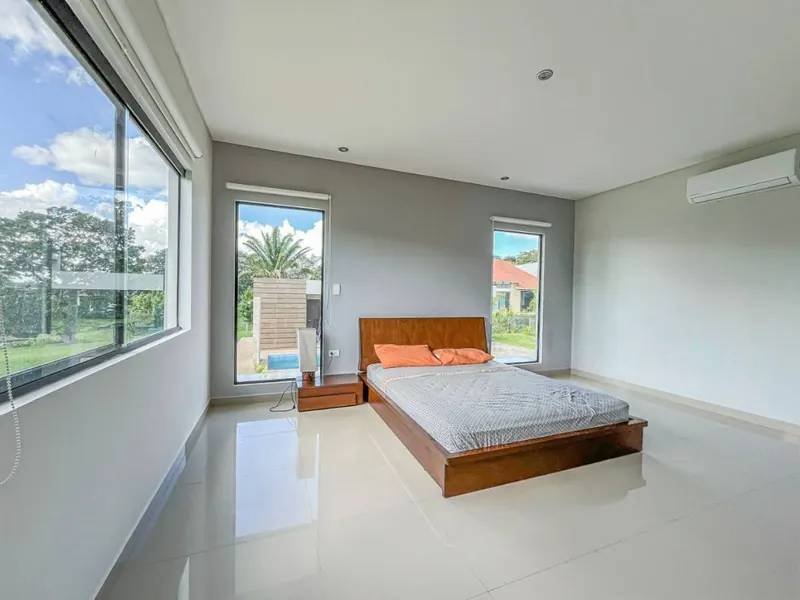 Casa de 3 dormitorios en venta en el condominio Urubó Golf: foto 13 de 21