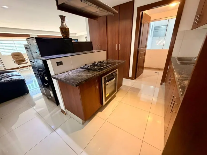 2-bedroom apartment for sale in Equipetrol, ground floor: foto 1 de 12