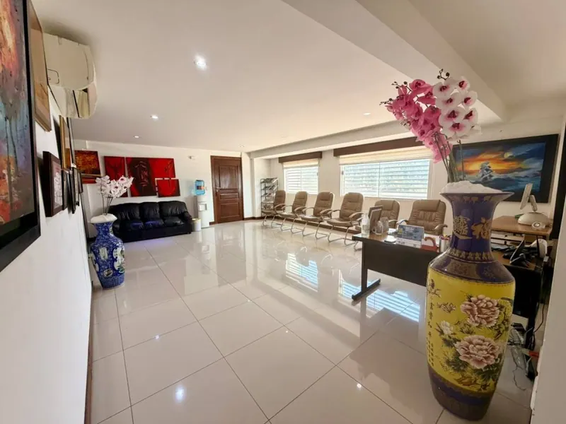 2-bedroom apartment for sale in Equipetrol, ground floor: foto 9 de 12