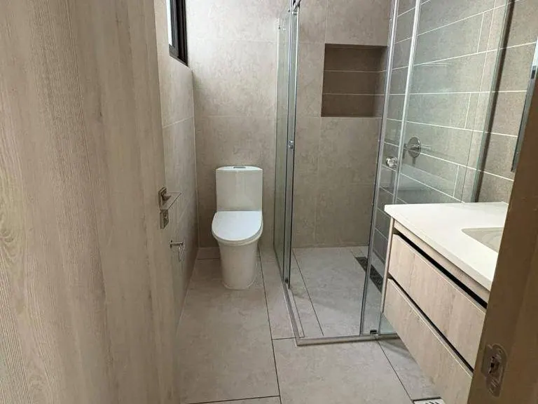 Monoambiente a estrenar en venta en Equipetrol, 43 m²: foto 3 de 7