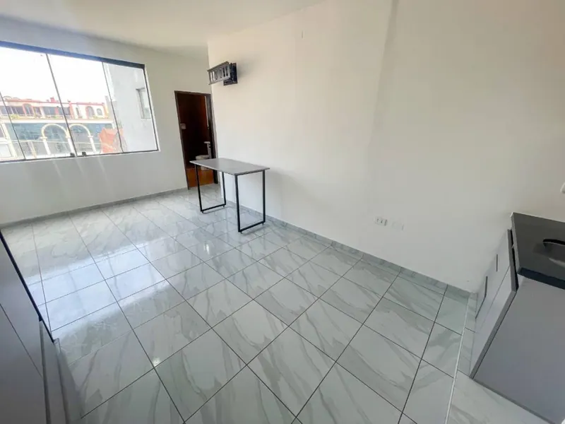 Monoambiente en alquiler en el Centro, cerca de la plaza principal: foto 2 de 9