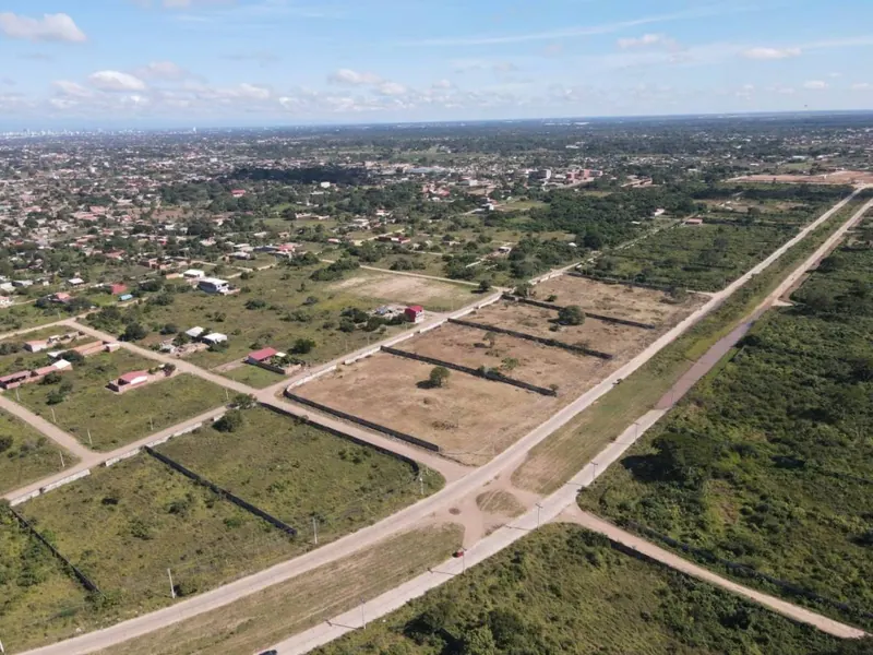 1,565 m² lot for sale in the Tavaguasu development, Cotoca: foto 4 de 9