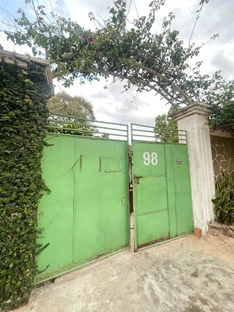 25 m² studio for anticrético with garage in the West Zone: foto 1 de 1