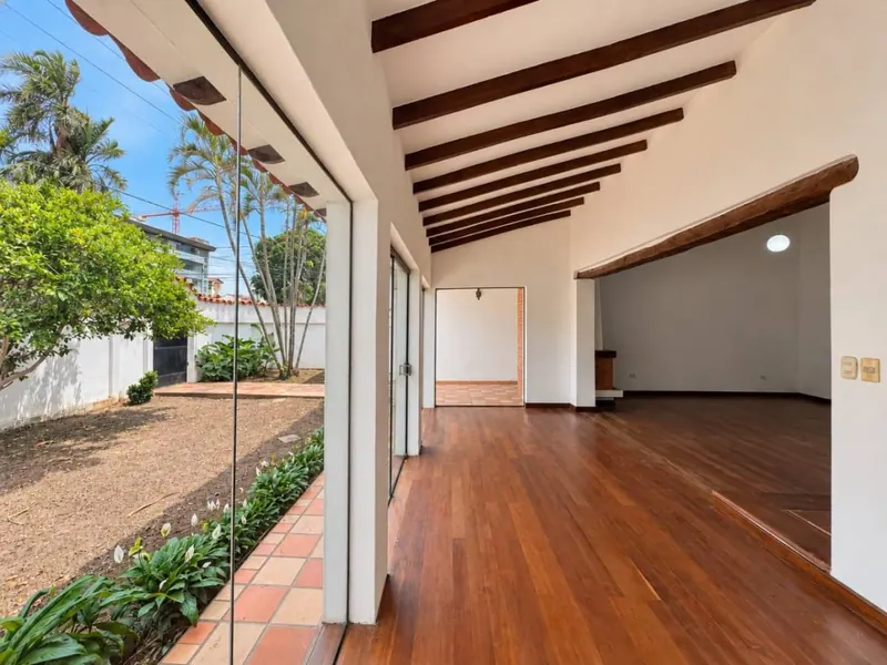 Corner house for rent in Los Cusis, commercial use: foto 5 de 16