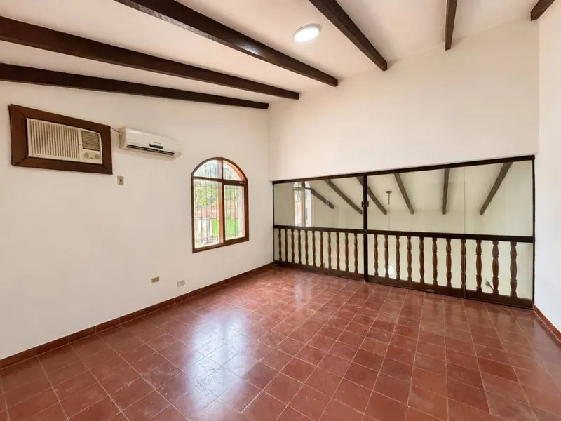 Corner house for rent in Los Cusis, commercial use: foto 14 de 16