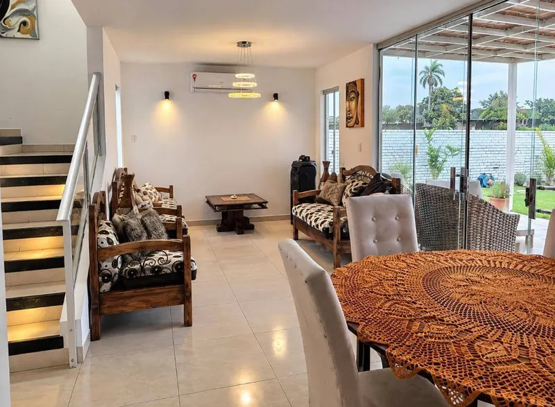 Casa de 4 dormitorios en venta en el condominio Lomas del Sur, Urubó: foto 2 de 9