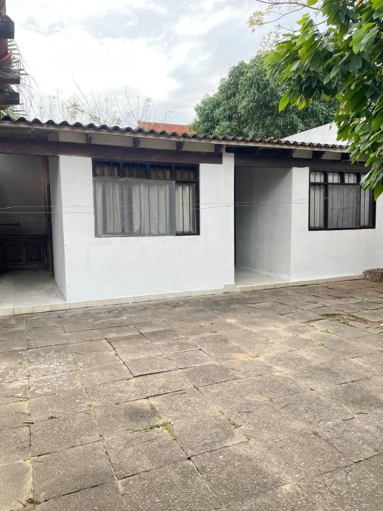 Casa de 550 m² construidos en venta en la Zona Sur: foto 1 de 1