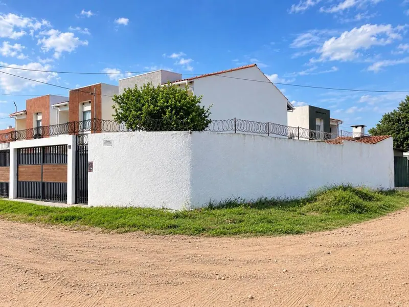 Casa en esquina en venta en la Urbanización Rico, Zona Este: foto 3 de 22