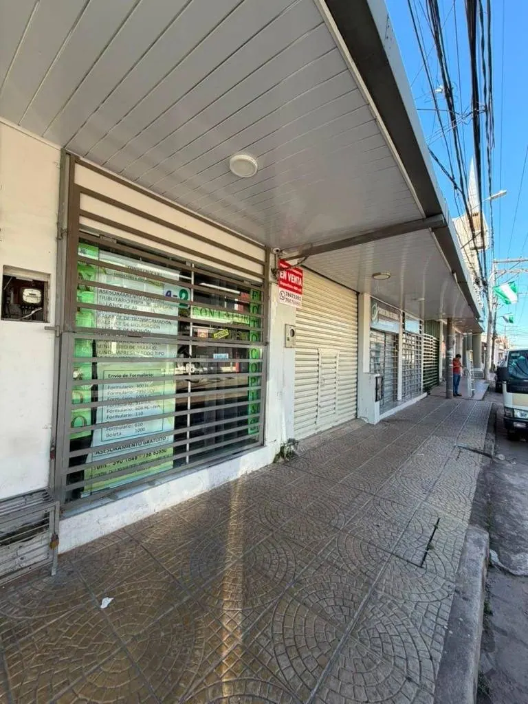 Galería con 11 locales comerciales en venta sobre la calle Bolívar: foto 3 de 13