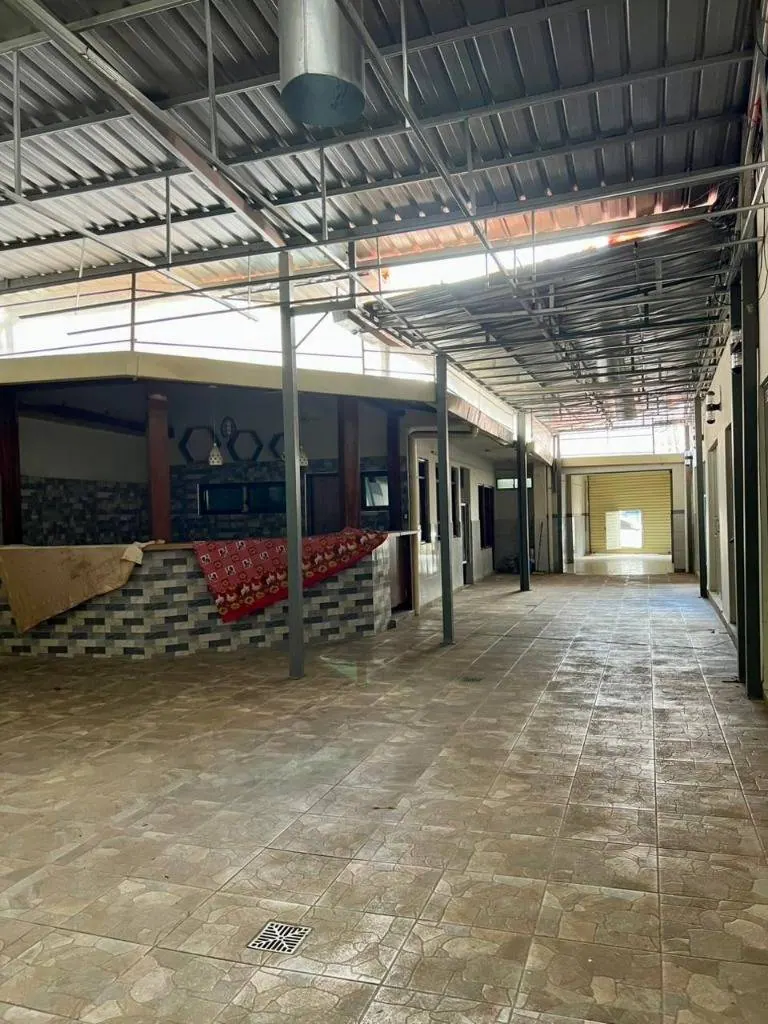 Galería con 11 locales comerciales en venta sobre la calle Bolívar: foto 9 de 13