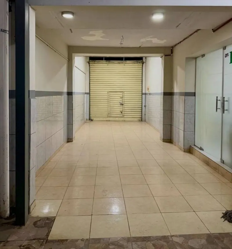 Galería con 11 locales comerciales en venta sobre la calle Bolívar: foto 11 de 13