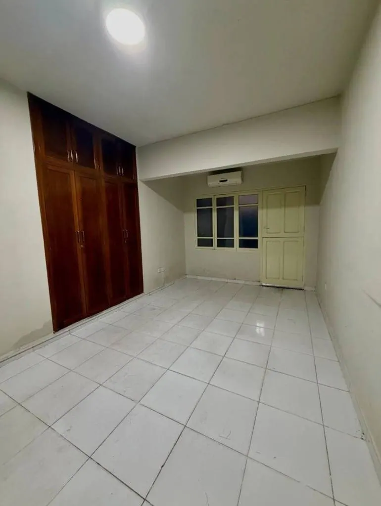 Galería con 11 locales comerciales en venta sobre la calle Bolívar: foto 12 de 13