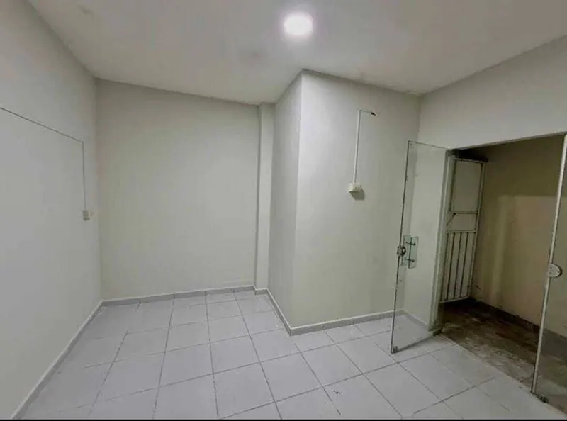 Galería con 11 locales comerciales en venta sobre la calle Bolívar: foto 13 de 13