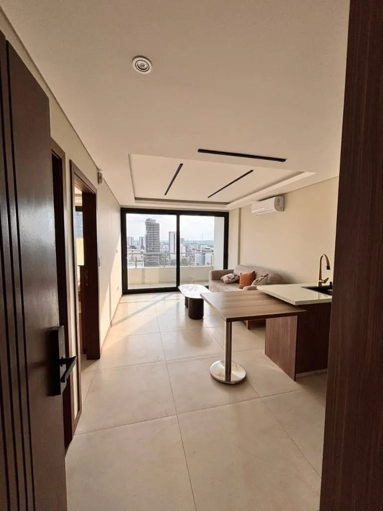 Departamento de 1 dormitorio amoblado en alquiler en Golden Tower: foto 2 de 15