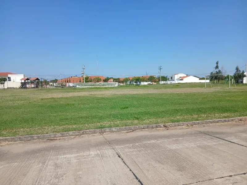 277.96 m² lot for sale in the La Herradura development: foto 1 de 4