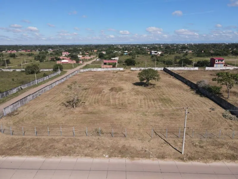 Terreno de 1.120 m² en venta en la urbanización Tavaguasu, Cotoca: foto 9 de 9