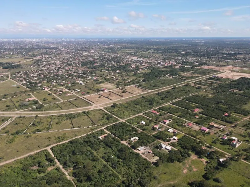 1,120 m² lot for sale in the Tavaguasú development, Cotoca: foto 6 de 9