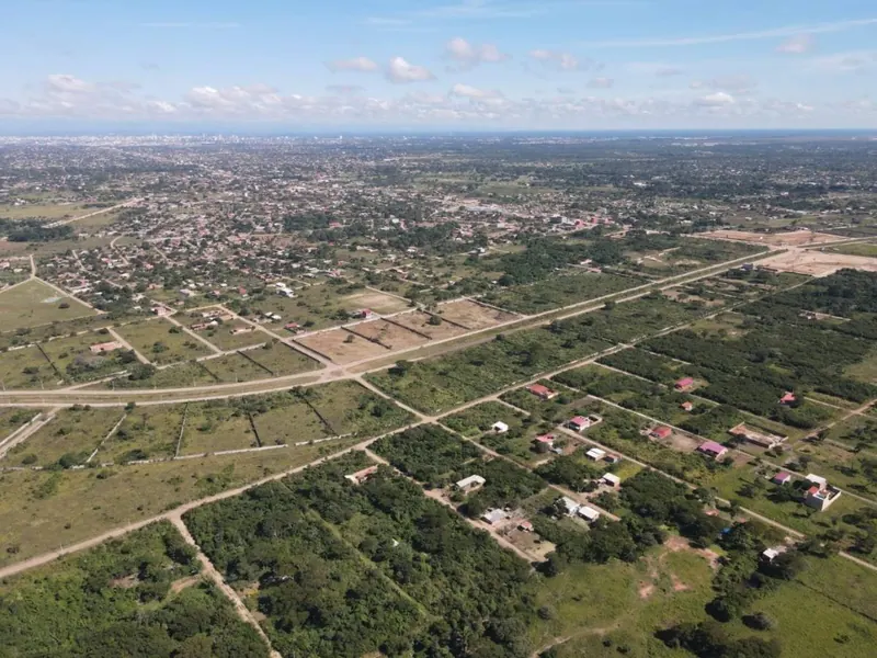 1,000 m² lot for sale in the Tavaguasu development, Cotoca: foto 2 de 9