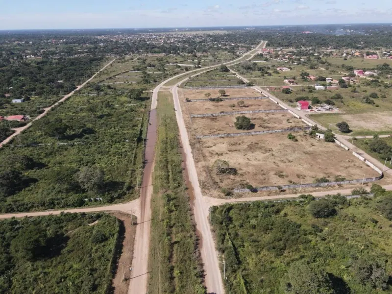 Terreno de 1.000 m² en venta en la urbanización Tavaguasu, Cotoca: foto 5 de 9