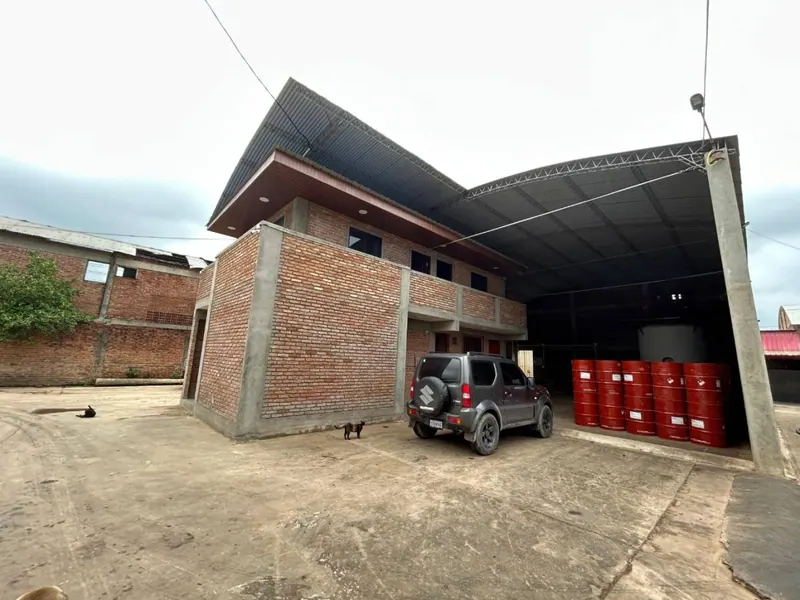 Galpón en venta en el Parque Industrial, terreno de 860 m²: foto 8 de 14