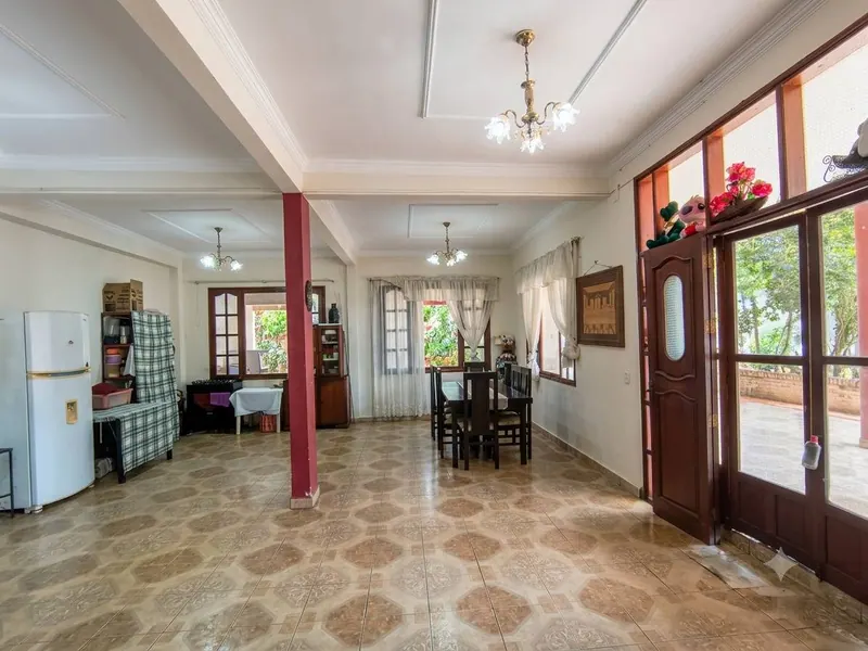 Casa en esquina con dos viviendas independientes en venta, Zona Este: foto 5 de 11