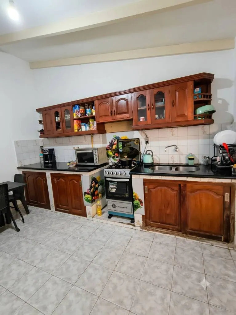 Casa en esquina con dos viviendas independientes en venta, Zona Este: foto 11 de 11