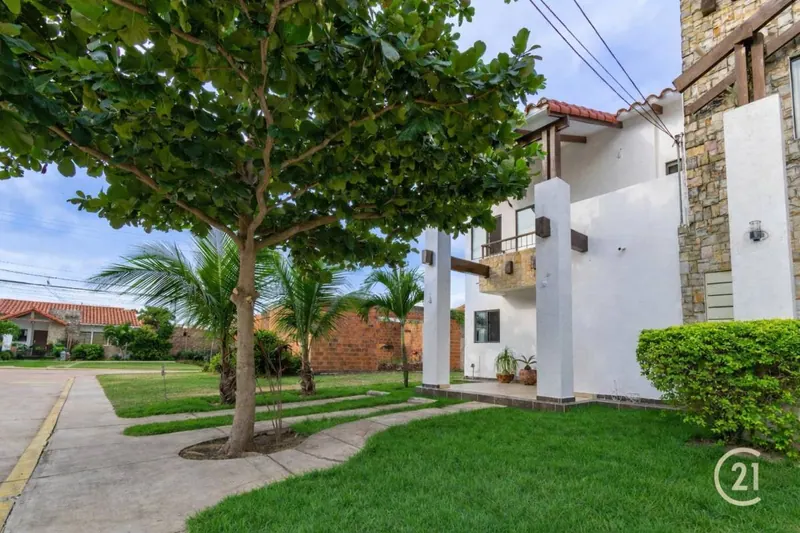 3-bedroom house for sale in the Versalles gated community, North Zone: foto 4 de 21