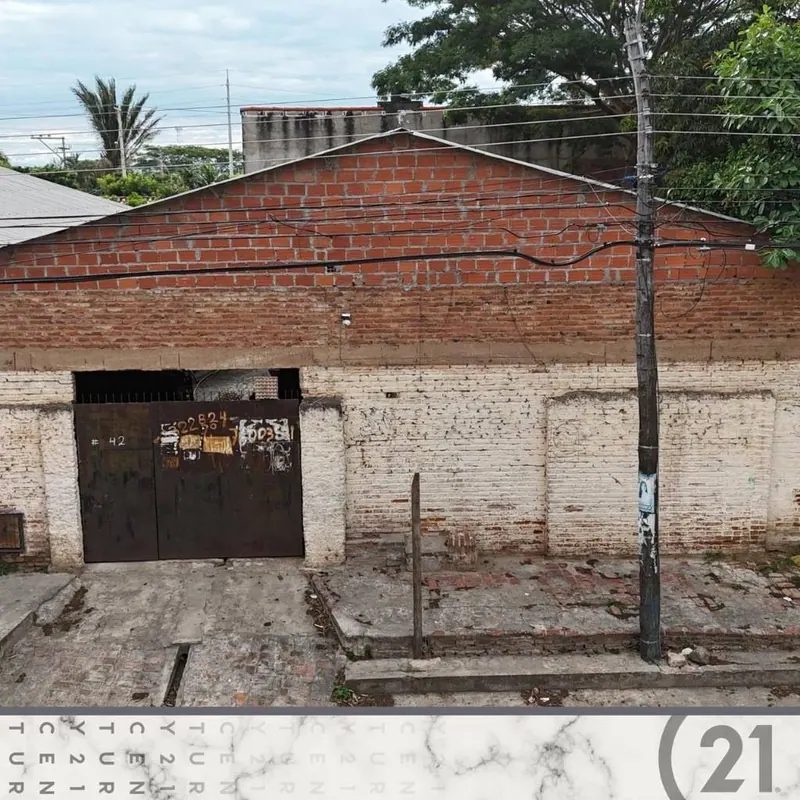 375 m² warehouse for sale on Av. Virgen de Cotoca, East Zone: foto 1 de 18