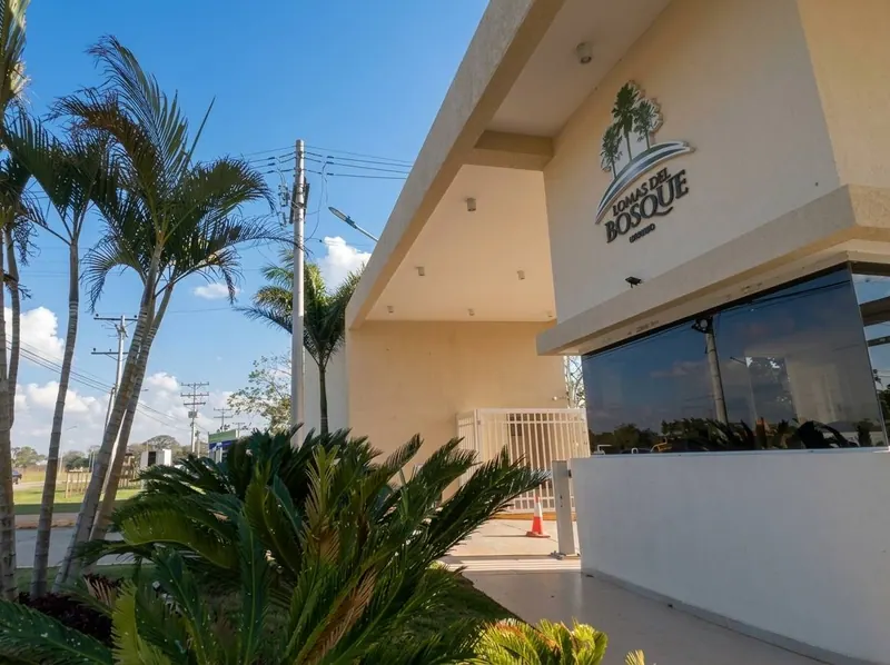 Terreno de 844,21 m² en venta en Lomas del Bosque, Urubó: foto 1 de 10