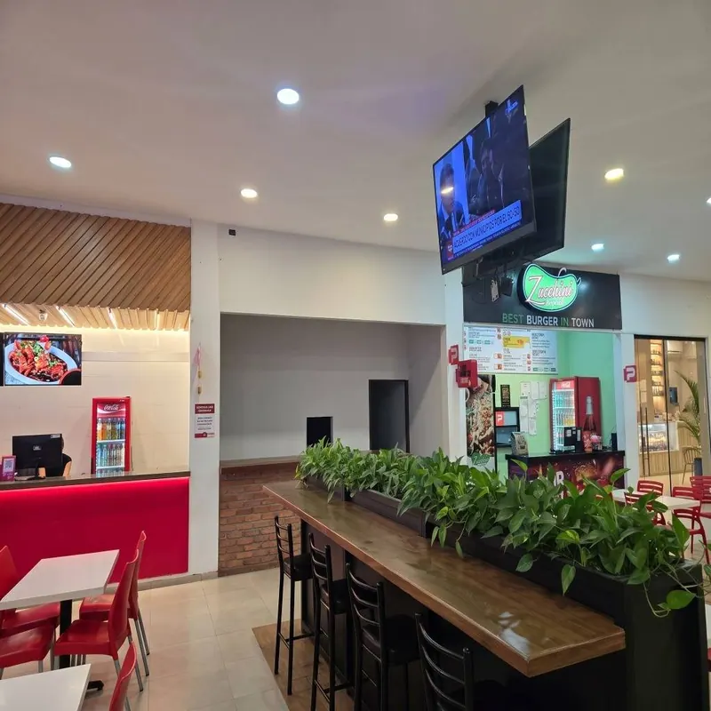 25.08 m² commercial space for rent in Delicenter, North Zone: foto 3 de 5