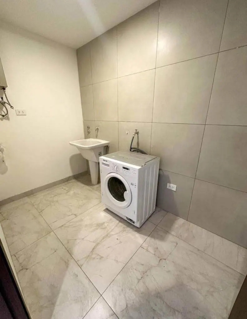 Departamento de 3 dormitorios en venta en Condado VI, Equipetrol: foto 5 de 9