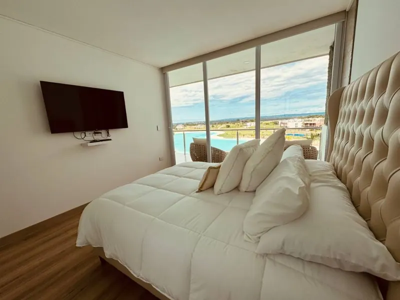Departamento amoblado de 2 dormitorios en venta en Mar Adentro, Urubó: foto 5 de 9