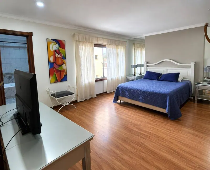 Furnished 2-bedroom apartment for sale in Equipetrol: foto 2 de 6