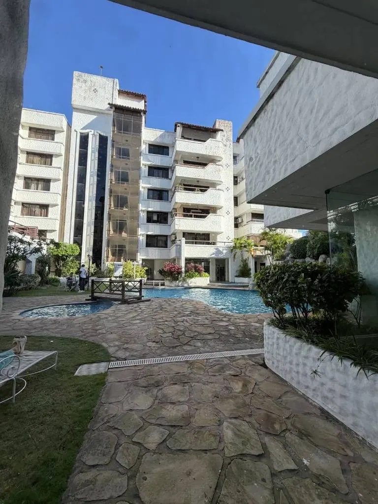 Furnished 2-bedroom apartment for sale in Equipetrol: foto 4 de 6