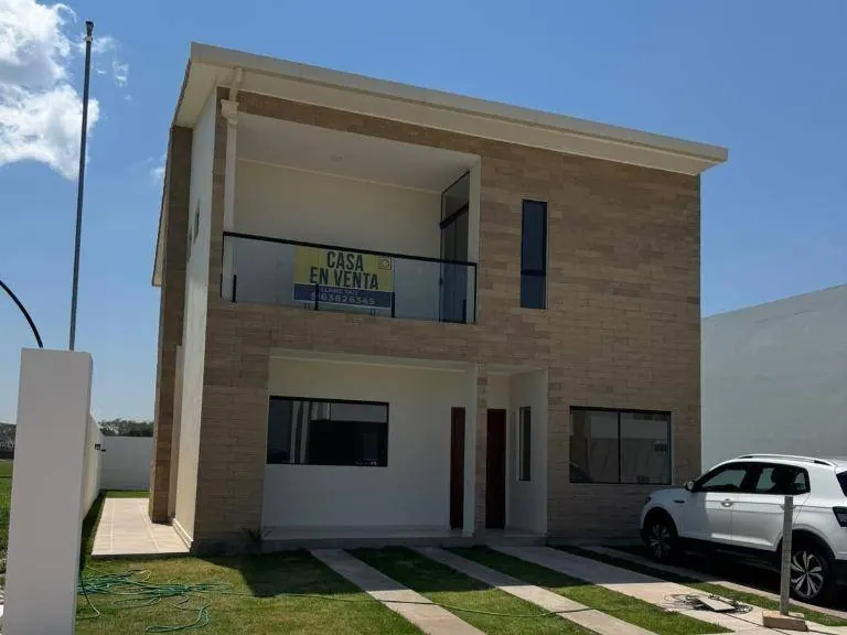 Brand-new 3-bedroom house for sale in the Kerana II gated community: foto 17 de 22