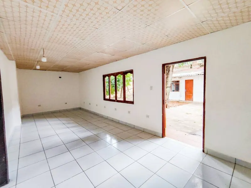 Local comercial de 893 m² en venta en el centro, calle Ballivián: foto 1 de 20