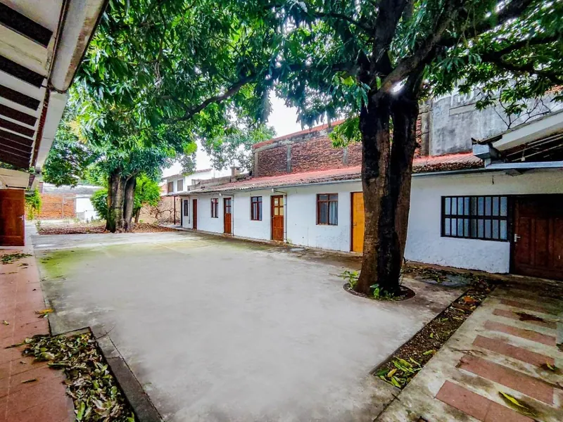 Local comercial de 893 m² en venta en el centro, calle Ballivián: foto 4 de 20